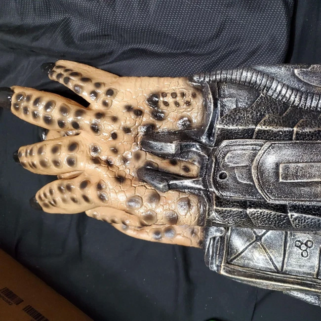 Predator Gloves Costume Cosplay Prop 4 Predator Gloves Costume Cosplay Prop - Image 4